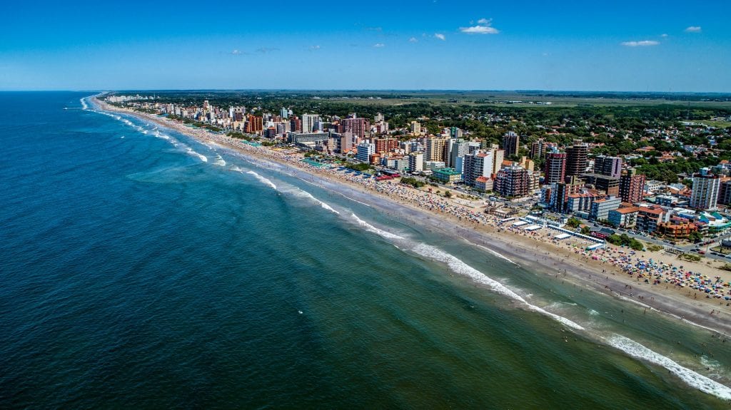 Vista aérea de la costa de La Costa